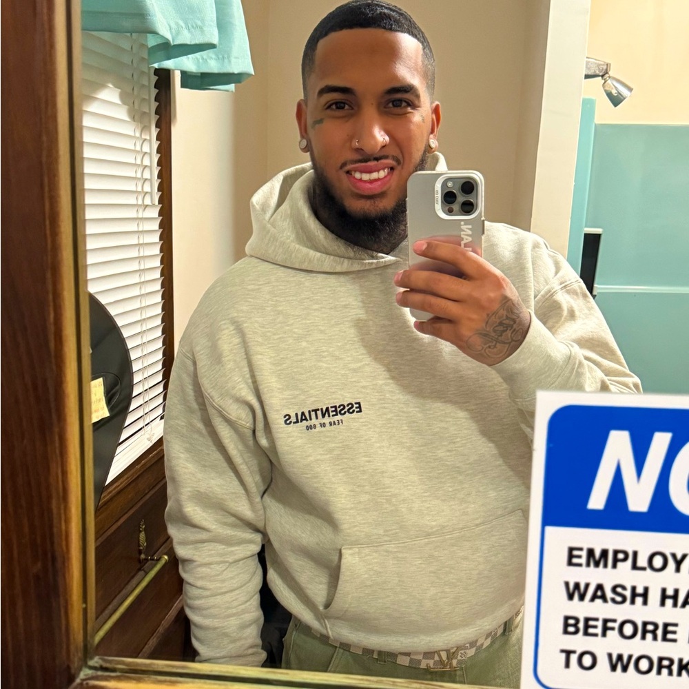 Meet your Posher, Eduardo